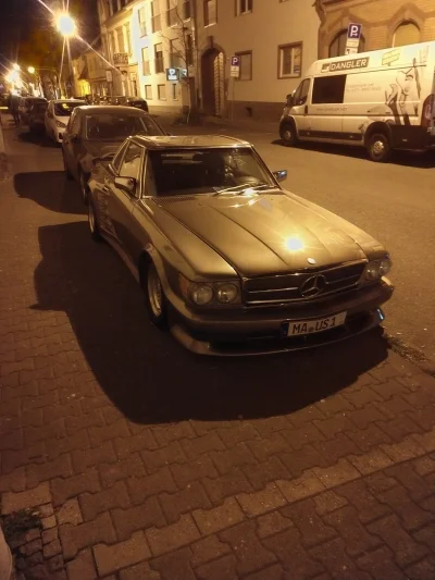 M83_ - Nie wiem co to za model ale sztos

#motoryzacja #carspotting