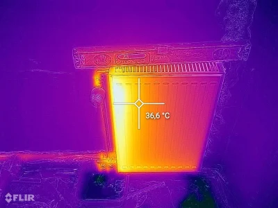 w3exe - Tak wygląda zapowietrzony grzejnik 
#remontujzwykopem #ogrzewanie #termowizja...