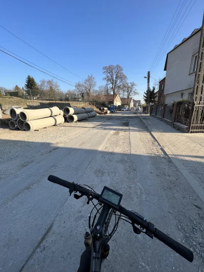 paczelok - Rower górski to jednak dobry środek transportu na krakowskie drogi #paczel...