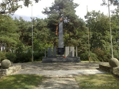 Casterko - Ciekawe czy Rawicz też usunie podobny pomnik. Kilku metrowy obelisk a na n...