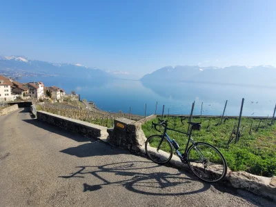 dzielnyparafianin - Droga między Lozanną a Montreux przebiega przez region Lavaux któ...