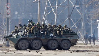 tomasztomasz1234 - Dlaczego ruskie tak lubią jeździć na BTR-ach zamiast wewnątrz? Wię...