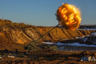 FACTIS - Russian artillery + MLRS firing near Kharkov.
#ukraina 
#wojna