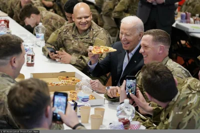 a.....a - awaryjne lądowanie Dudy, Biden jedzący pizzę z japalenho, Abramowicz w Pols...