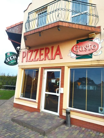 Pieronek - -jesteś pizzermanem w podrzędnej knajpie za siedmioma górami i lasami
-dz...