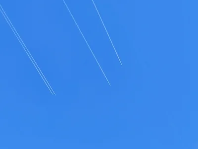 Bachal - #flightradar24 #samoloty 
Ktoś coś? Właśnie. Lecą nad Olsztynem, zero info ...
