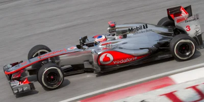 Szczurzewski - Boże, ale te Mclareny z czasów sponsoringu Vodafone były piękne乁(♥ ʖ̯♥...