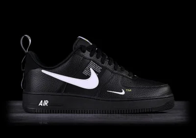 gabs97 - @wapien: To fota czarnych Nike Air Force 1 LV8 Utility tylko przerobiona na ...