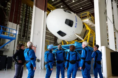 yolantarutowicz - Rakieta New Shepard firmy Blue Origin po raz czwarty z ludźmi leci ...