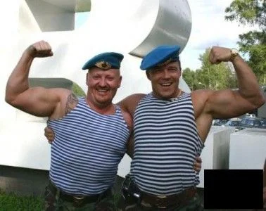elmo141 - Wie, ktoś dlaczego akurat na wyposażeniu ruskiej armii są te koszulki w pas...