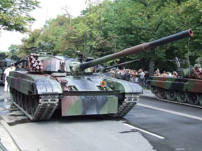 gwiezdnykupiec - @siedzewsamychgaciach: @zychtomasz: Mamy ponad 200 czołgów PT-91 „Tw...