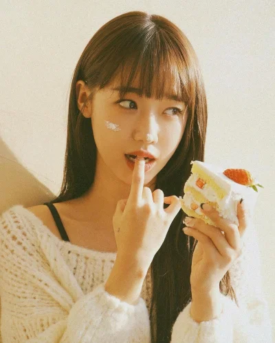 XKHYCCB2dX - #yoojung #wekimeki
#koreanka