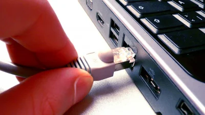 shido - @AnonimoweMirkoWyznania: Wyciągnij kabel od internetu z kompa i będziesz miał...
