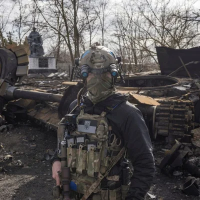wfyokyga - Operator sił specjalnych Ukrainy, okolice Kijowa. Widać spory rzut czapką ...