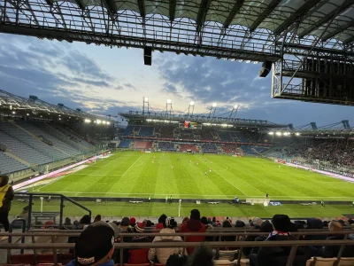 ThrashMetal - #turystykastadionowa #mecz 
Stadion spoko tylko całą pierwszą połowę św...