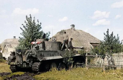 wojna - Niemiecki czołg Panzer VI 'Tiger' nr 334 z 503 Ciężkiego Batalionu Pancernego...
