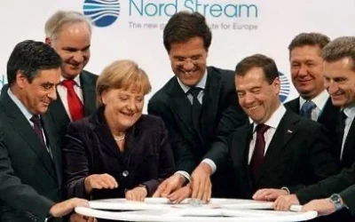 wrocilem_bo - Na zdjęciu Orban z Kaczyńskim otwierają Nord Stream