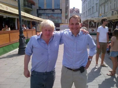 zryta-beretka - @Coronavirus: a tutaj równie ryzykowny spacer Borisa po ulicach #perl...