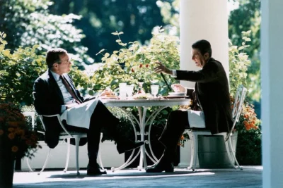 thetrumpist- - George H. W. Bush i Ronald Reagan jedzą lunch.
4 października 1984

...