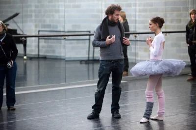 cheeseandonion - >Darren Aronofsky and Natalie Portman on the set of ‘Black Swan’ (20...