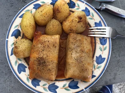Anoniemamowy - Dzisiejszy #skromnyobiad

Gołąbki z ziemniakami 

#dieta #jedzenie...