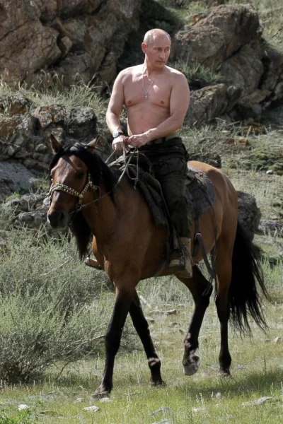 rzep - @Vian: Jaranie się takimi fotkami niczym nie różni się od chwalenia Putina bo ...