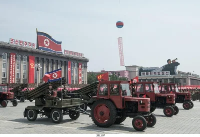 lakfor - Ciekawostka z Korei Północnej w temacie parad