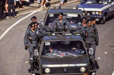 p.....o - Antyterroryści z MO, podczas ochrony Jana Pawła II. #nostalgia #policja