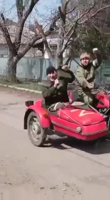 Kearnage - Kadyrowcy na swoich rumakach ruszają na Donbas
#wojna #ukraina