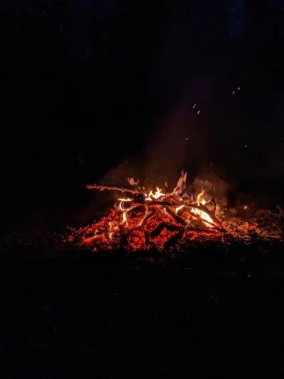 milten6 - Znalazłem tańszy zamiennik dla MM By the Fireplace. Trzyma kilka dni, na ub...