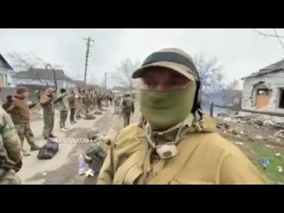 Powstaniec - Grupa ukraińskich żołnierzy, która parę dni temu poddała się w Mariupolu...