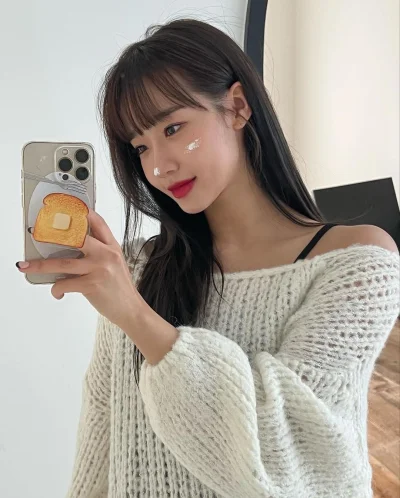 XKHYCCB2dX - #yoojung #wekimeki 
#koreanka