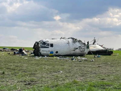 Bit3ls - #ukraina 

zdjęcie samolotu AN-26, który dziś rozbił się pod Mychajlewką.