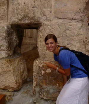 DonMirabello - > to jedna z bram w Jerozolimie, dosc waska

@marmisia: Nie była to ...