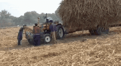 ef4L - Wygląda na fejk,ale nim nie jest. Raczej.
#heheszki #traktor