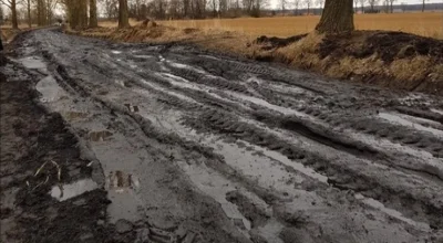 aarahon - > Jak radza sobie skutery na drogach szutrowych dluzsze odcinki, czasem dos...