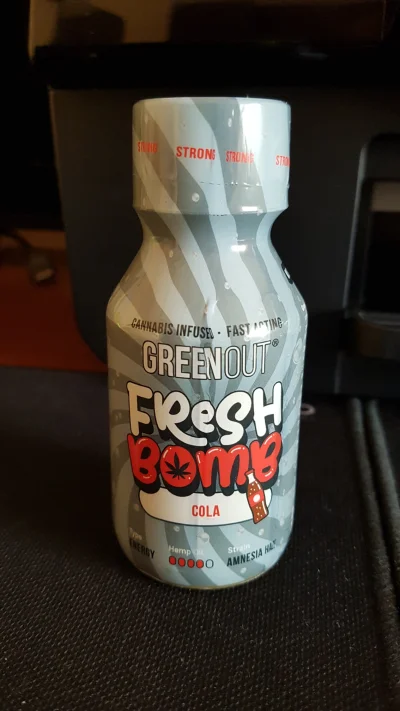 19michael86 - Dziękuję @dutchtherapy za #rozdajo Greenout Fresh Bomb Cola. Testy będą...