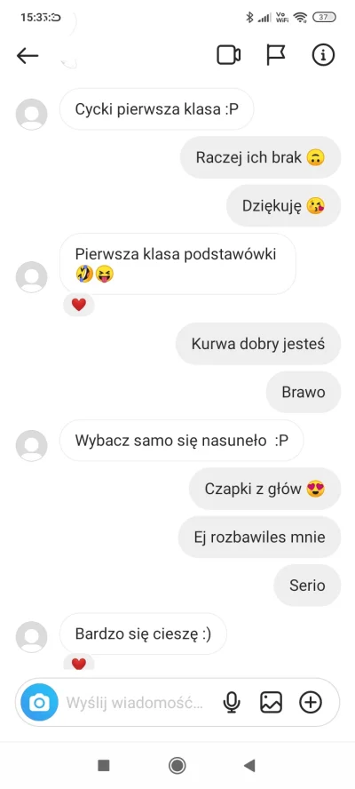 L.....s - @LittleSis: Dodałam na insta fotkę żeby pochwalić się brakiem cycków. Kocha...