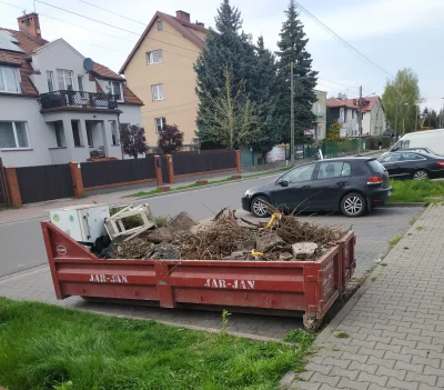 Pjongjanskafermazolwi - Patrzcie jakie ładne e36 parkuje u mnie na ulicy ( ͡° ͜ʖ ͡°)
...