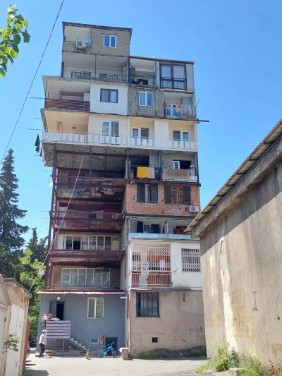 cheeseandonion - >Tbilisi, Georgia apartment building
#jenga #tetris