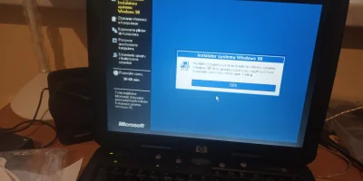 NoNAnt5 - @Baero: polecam HP Omnibook XE3, procesor PIII, napęd DVD, stacja dyskietek...