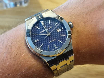 m_bielawski - @watchcollector: no siema ( ͡° ͜ʖ ͡°)