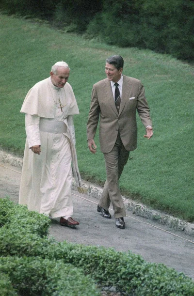 angelo_sodano - Papież Jan Paweł II i prezydent USA Ronald Reagan w parku w Miami, 10...