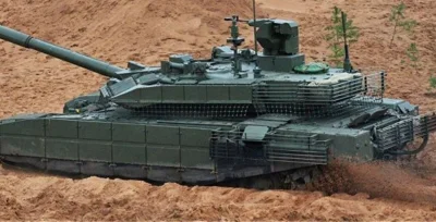 Bad_Sector - @qbik: @robert5502: To jest T-90M, widać po peryskopie wielkim i tej ant...