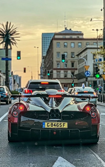 robsosl - #carboners #samochody #motoryzacja #pagani