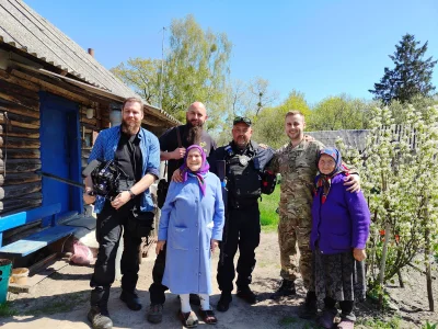 Sweet-Jesus - Razem z nami po Czarnobylu jeździli uzbrojeni policjanci dzięki czemu m...