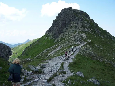 faxepl - @Chrzonszcz: ale Beskid jest w Tatrach (╭☞σ ͜ʖσ)╭☞
https://pl.wikipedia.org...