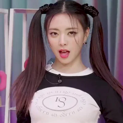 PanTward - #koreanka #itzy #yuna