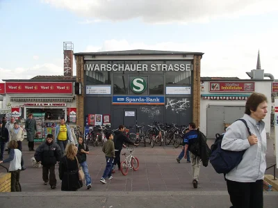 M4rcinS - @4500: Wiem, w Berlinie jest też stacja na ich odpowiedniku SKMki. ;)