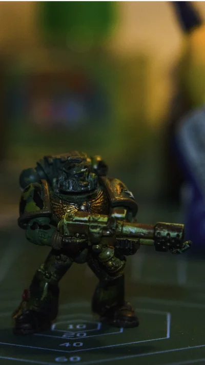 Pelit - Pierwszy #warhammer40k Space Marin pomalowany, jeszcze pare detali musze mu d...